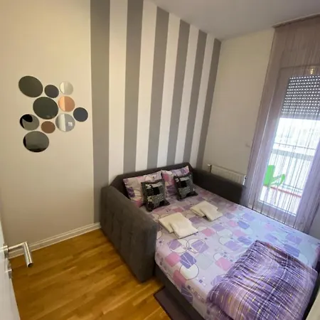 Apartment Pleasure Lux1 *