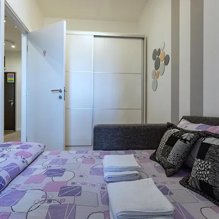 Apartment Pleasure Lux1 *