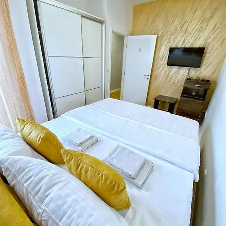 Apartman Pleasure Lux1 *