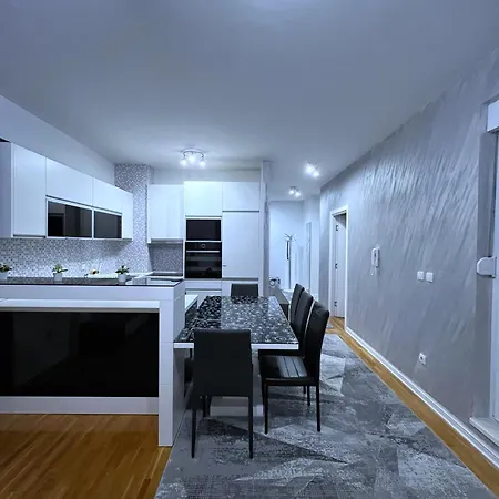 Pleasure Lux1 * Belgrade